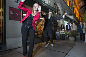 tap team two. Spectacle duo de claquettes, tap dance style Fred Astaire, Ginger Rogers sur charleston, foxtrot, swing et middle jazz. Lausanne, Fribourg, Suisse. Laurent Bortolotti, Shyrleen Müller (claquettes).