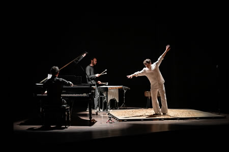 trio improv'iste. Tap dance and acoustic jazz music concert and show to swing, middle jazz, mainstream, bebop, modern jazz, contemporary and experimental jazz, Cuban music, latin and Brazilian and funk. Music and dance improvisation. Lausanne, Switzerland.